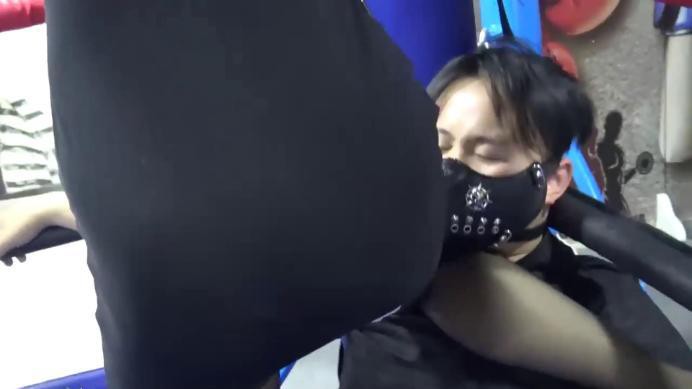 国产格斗MF-MF00丝袜高跟美女的挑战（跪杀+搏击+关节技+踩脖子）bf17918