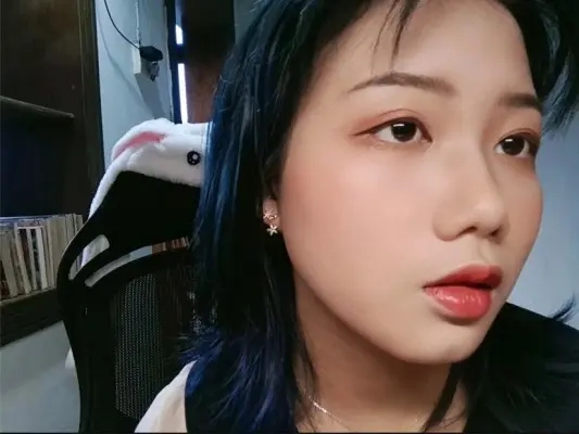 【00后蕬小乃】踩档虐裆,踢裆,恋足舔脚_HD绳艺资源