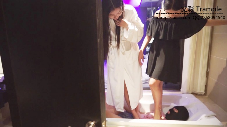 歆玥洛芸双s踩踏毯子
