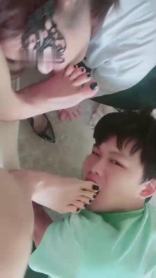 【甜依】情侣M-脚底咀嚼喂食【上】 bf11765