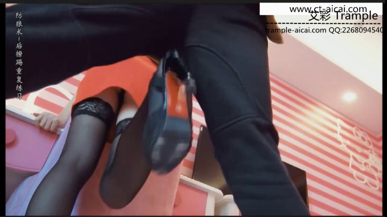 【女子防身术】黑丝美女骗经常欺负她的男同事陪练防狼术 G-180917-6