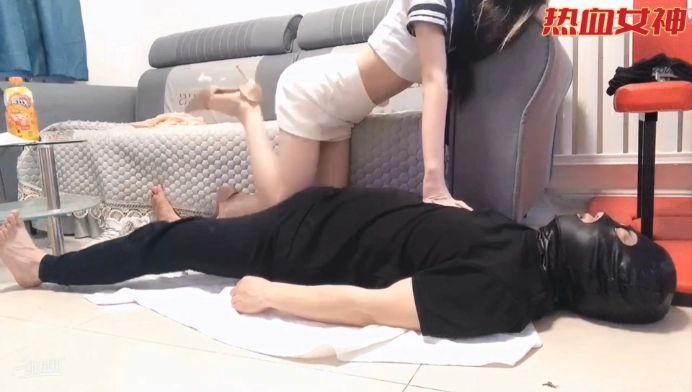 【初柒S】绝美学生S jk高跟美腿各种踢顶 踹碎踹烂m下面 超踢裆碎蛋 YC-220507-3