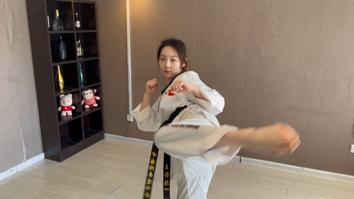 【蛋碎娇娃】『超S·联盟』黑带少女新番 YC-220422-3