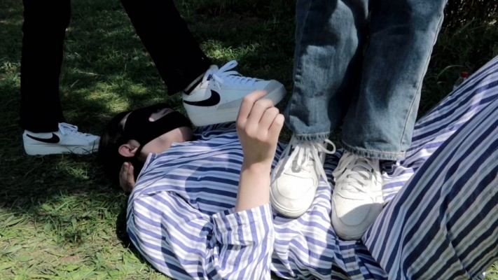 【超级女M】三女神苞米地处刑女奴