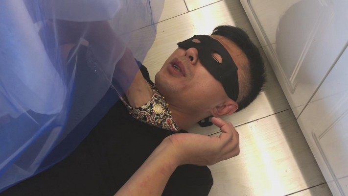 美女美裙美鞋踩脖子 YC-220128-5