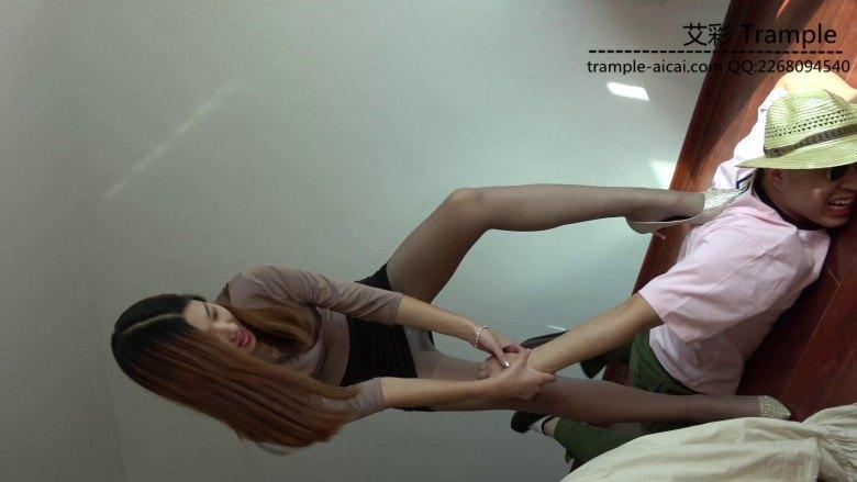 女特工蹂躏、武士中
