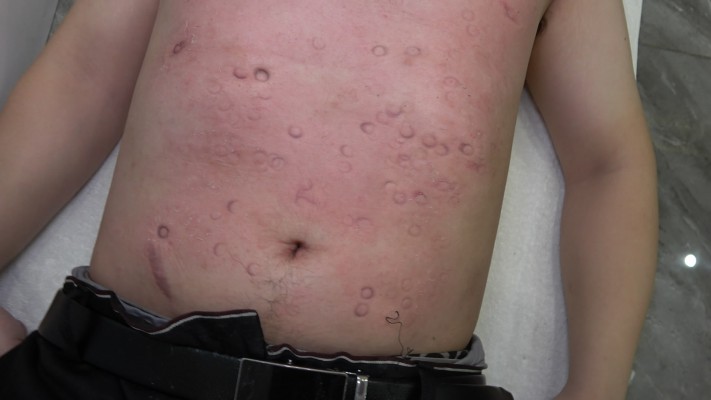 疯狂的高跟重度踩踏 YC-220223-4