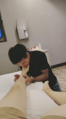 【辣妹S】脏运动鞋的洗礼 bf15401