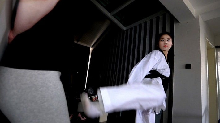 【惑心】跆拳道原味白袜虐女奴