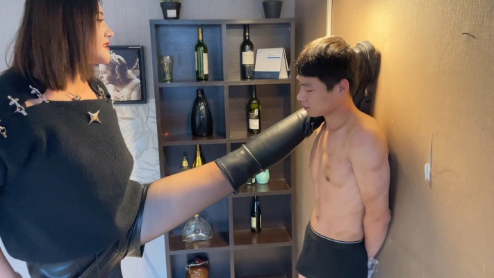 『超S·联盟』187身高巨大女虐鱼干奴 YC-221208-4