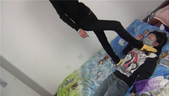 甜儿公主黄色棉袜踩虐lulu G-NV-101