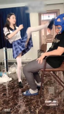 【LAPAPA】初柒带新人初八双s全jk白丝套装踢头(超长版)JK学生妹暴踹