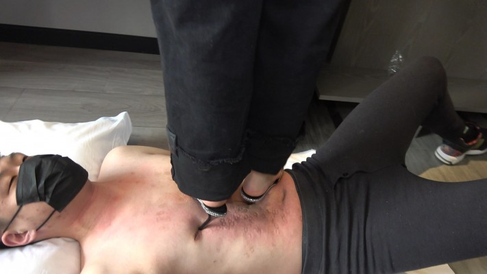 【彼岸花】双高跟狠踩贱狗 YC-230425-11