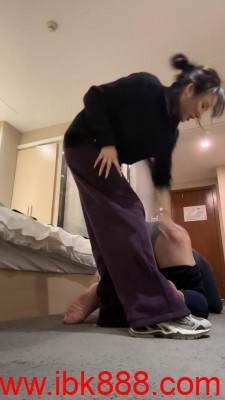 【婂婂】御姐脚喂食牛奶/脚耳光 bf23457