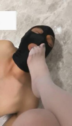 ViVi,调教小处男
