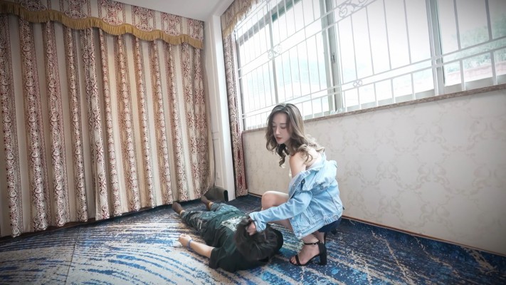 [MagicIMirror 魔镜少女]—随DJ牛仔裤脸上摇摆 MM-221221