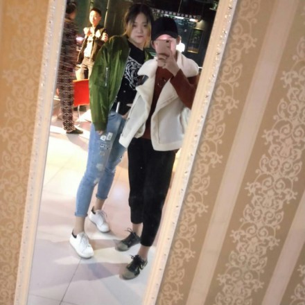 婷婷小徐第一次踹裆