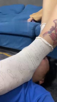 【月月S】精神小妹短靴白袜辱狗 bf18667