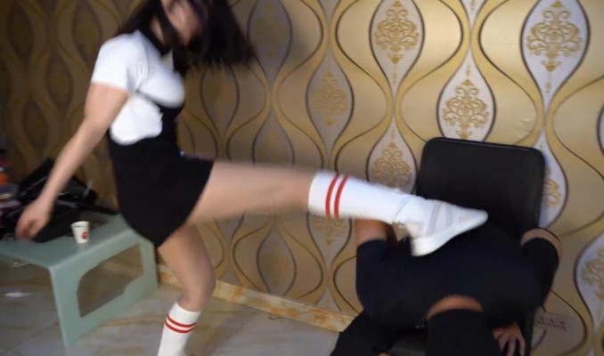 【W.K.T】—巍巍全网首发之对贱狗爆头碾踩裆部羞辱 YC-220723-6