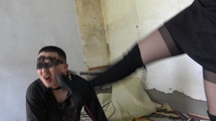 【彼岸花】破楼舔超脏鞋底，暴踹狗嘴 YC-220521-4