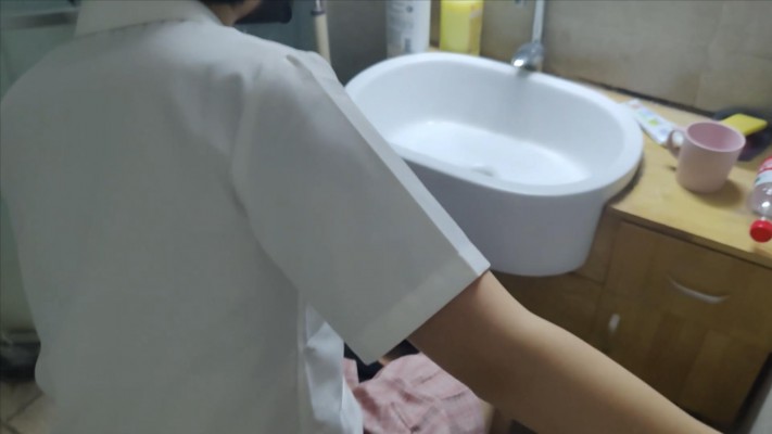 【子怡】50分钟剧情片:把室友调教成狗的过程 YC-220626-3