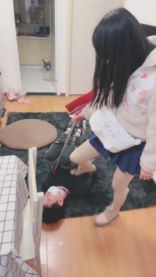【桃子老师】狗的下场 bf23124