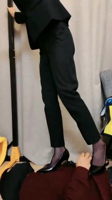 【美学】残暴女总裁对付员工 bf22725