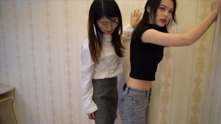 【W.K.T】—绾儿同老师教育贱狗 YC-220926-3