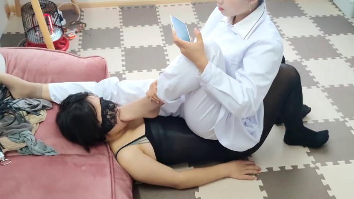 【00后蕬小乃】女M日常除臭丝袜脚和裸足 YC-221230-2