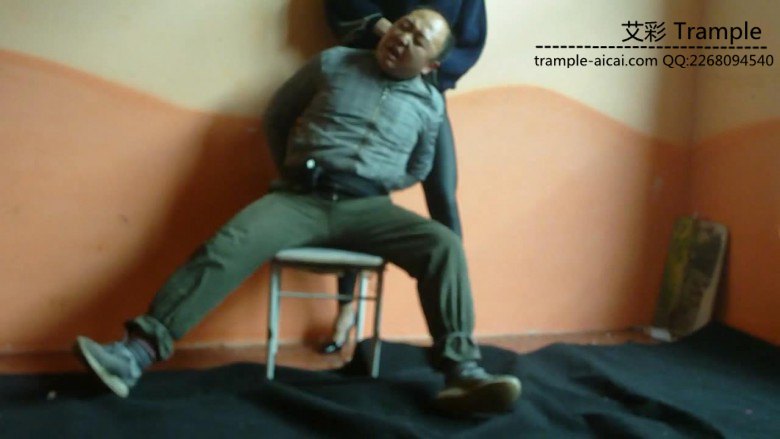 女杀手处刑叛徒