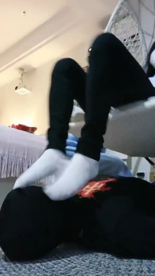 【米小唐】脚底下的下贱货 bf19854