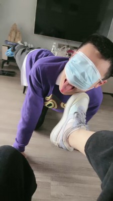 【欣欣】学生S脏鞋蹂躏老师 bf20067