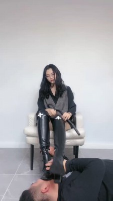 【初见】长靴S蹂躏脚下奴 bf19941_HD绳艺资源
