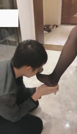 vivi,香甜可口羞辱偷邻居