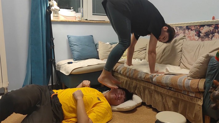 鹿梦兮跳踩脸脚深喉插吐——颜面破坏系列(九) YC-230312-2