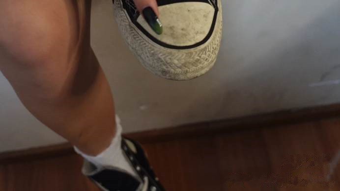 【Haruka瑶酱】极致脏鞋臭袜pov巨人视觉惩罚男同学