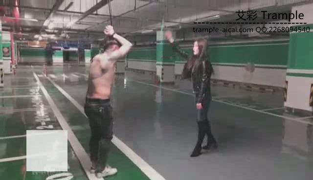 【VIVI】大片!yapoo车库吊打重度刑虐_HD绳艺资源
