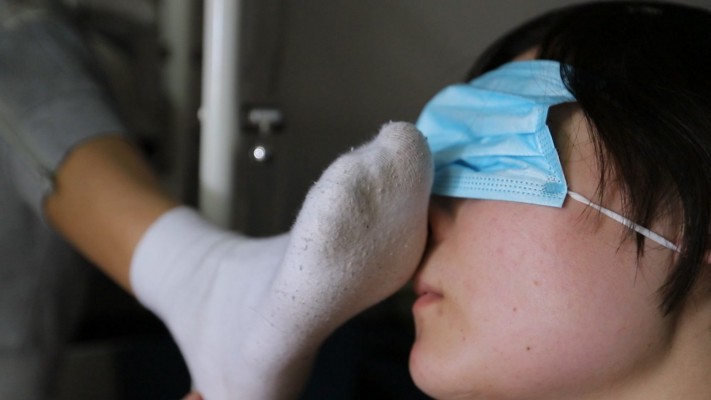 【惑心】贱狗舔我臭白袜