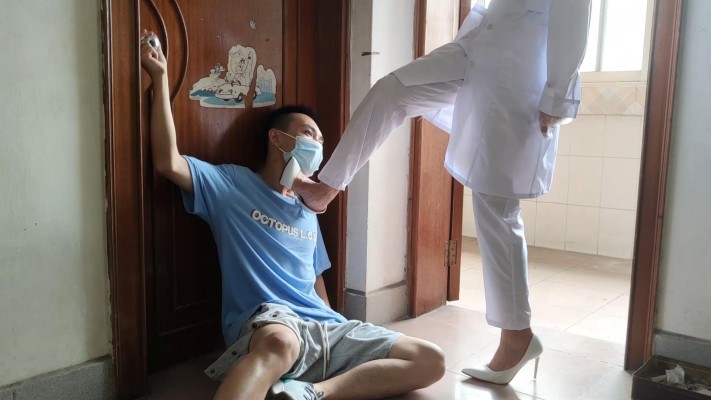 江门小鱼姐姐护士服高跟羞辱黑道老大 YC-220128-3