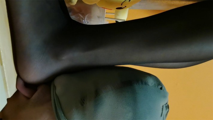 高跟黑丝脚剥舌地狱 YC-220930