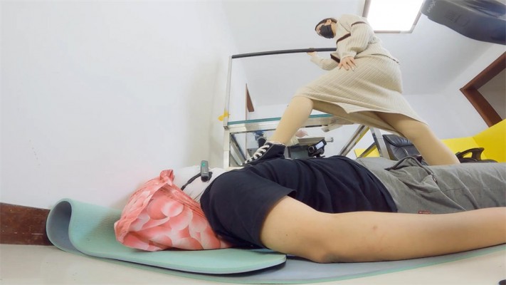 【婧児小主】晓G全语言脏帆布鞋和白袜踩头顶踩脖子 踩踹审讯 GP824F YC-220523-5