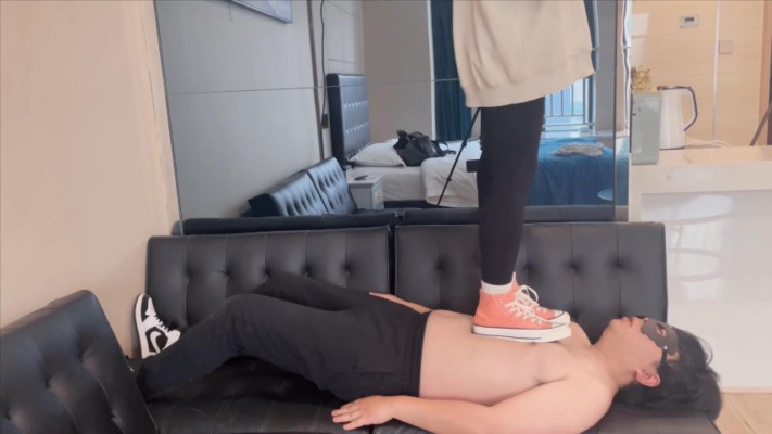 【00后小彤】瑜伽裤粉匡威全体重踩踏插嘴踹脸 YC-230414-8