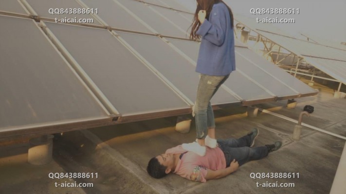 【婉慈Icon】绝版-南一天台虐尾随男（航拍，踩烂舌头） TTTIO-20220129