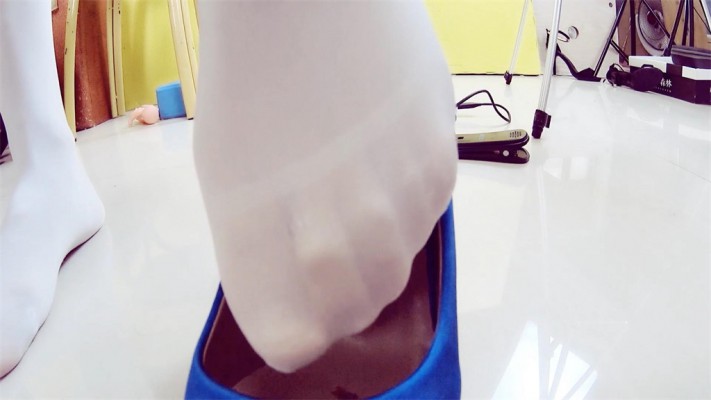 【婧児小主】晓G GTScrush 缩小的学弟被学姐的白丝高跟 冷酷的践踏！YC-220506-3