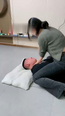 【麋鹿银儿】素人姐妹虐打出气调 bf21836