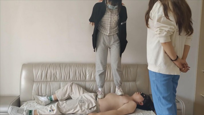 【猫猫大人】和姐姐一起在毯子身上狂跳300下 YC-220319-4