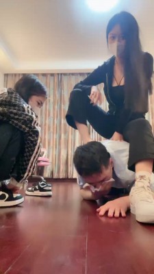 【桃幼幼】带素人姐妹入圈玩sm游戏 bf23000
