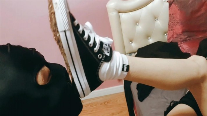 冷美超脏帆布鞋鞋底调教 TTTIO-230118