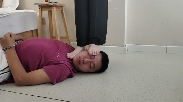 研主大大踩脖子踩死 YC-221017-4