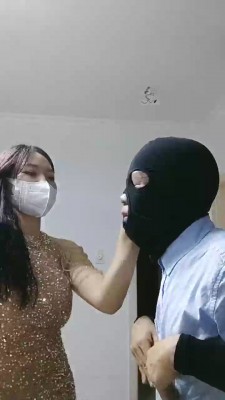 【馨然】挑战耳光300下 JS220901